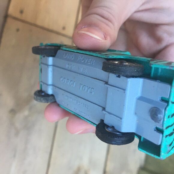 Vintage 1963 Corgi Toys 406s Land Rover 109 WB Toy Car - Picture 4 of 11